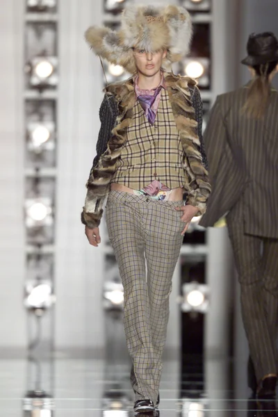 Look 22